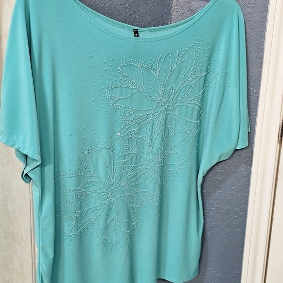 Bleeder & McDougal Teal Short Sleeve Blouse  Sequince Beaded Floral Design. XL - Picture 2 of 8